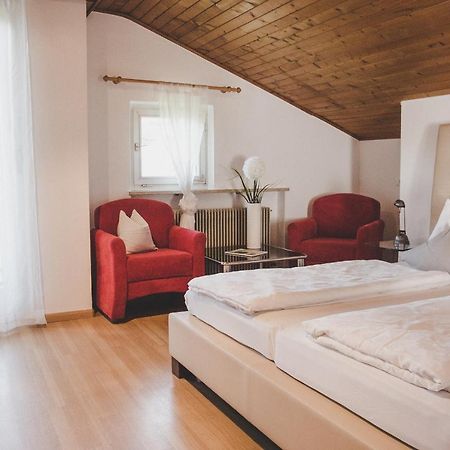 Guesthouse Christine Марленго Екстериор снимка