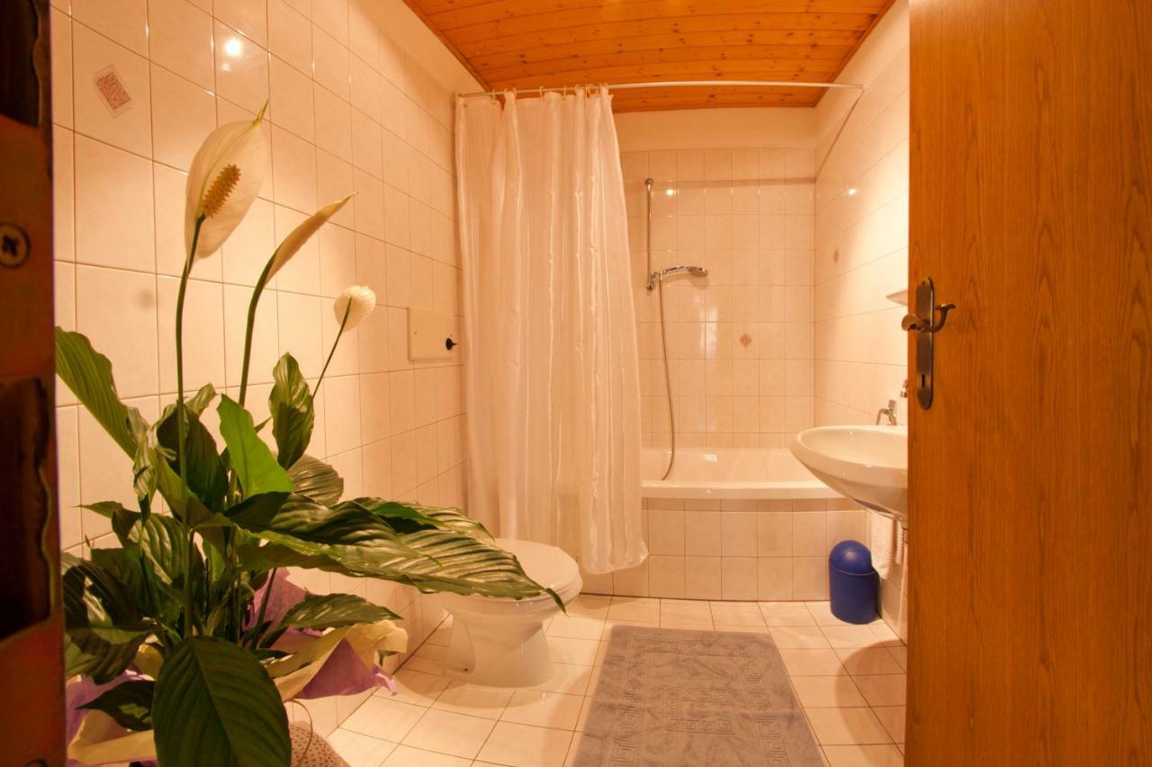 Guesthouse Christine Марленго Екстериор снимка