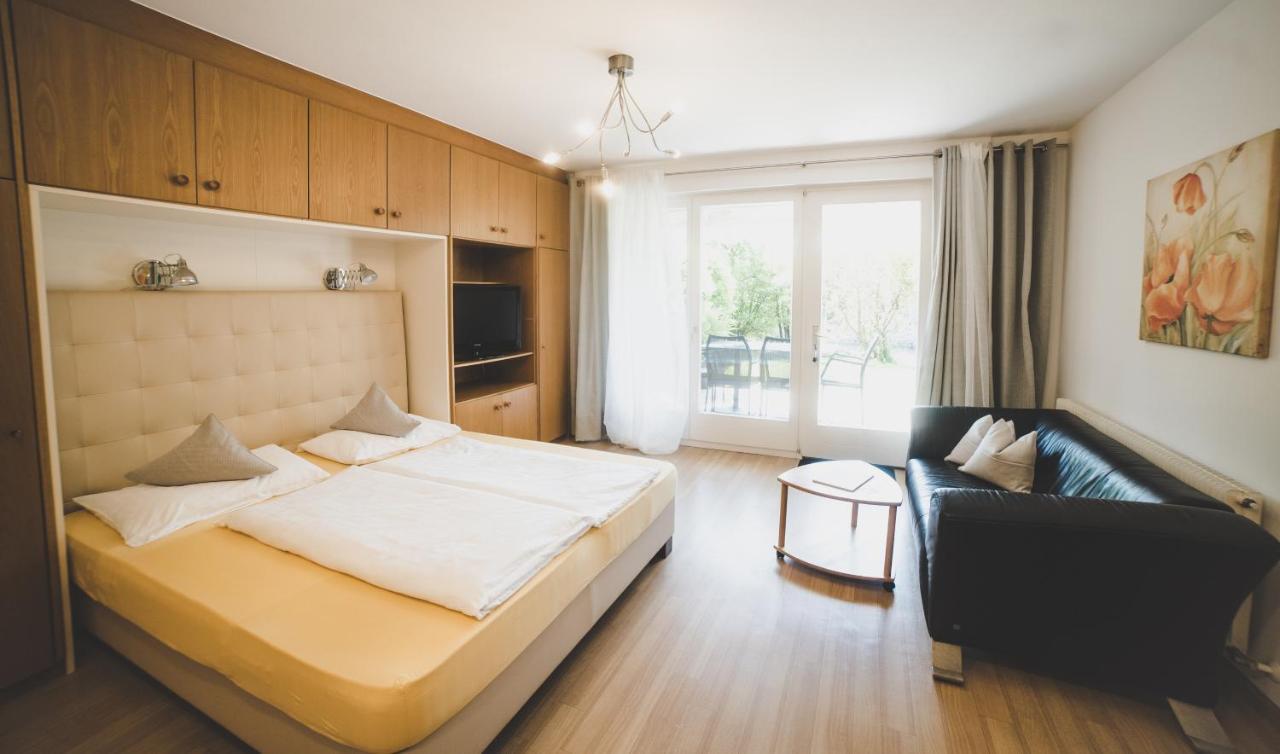 Guesthouse Christine Марленго Екстериор снимка